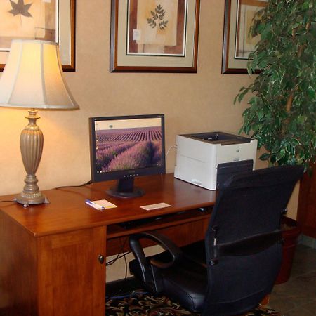 Colony Inn Kent Bagian luar foto