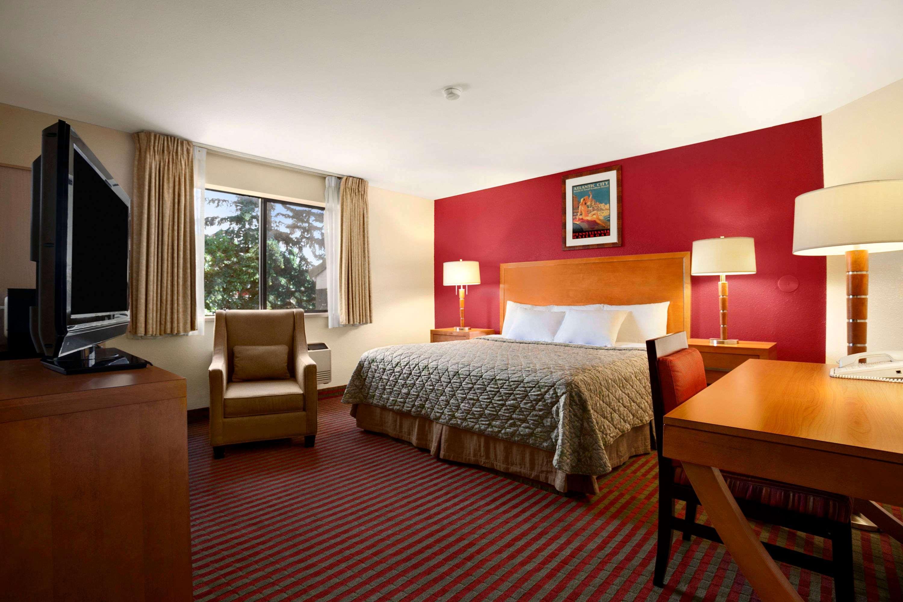 Colony Inn Kent Bagian luar foto